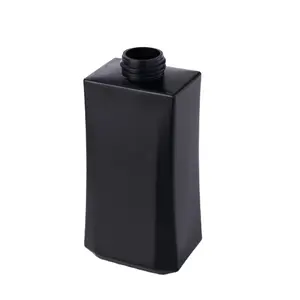 زجاجة شامبو مستحضرات تجميل بلاستيكية سوداء مع مضخة غسول