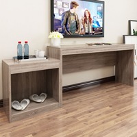 Modernes Holzpaneel California King Hotelzimmer-Möbelset mit geteiltem, weich gepolstertem Kopfteil, Plattformbett, TV-Tisch – Budget Homestay