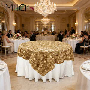 Tovaglia in Raso con Rosette, Copritavolo per Torte Nuziali - Product Image 1