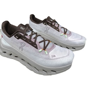 <span class=keywords><strong>Scarpe</strong></span> sportive <span class=keywords><strong>per</strong></span> il tempo libero traspiranti ad asciugatura rapida <span class=keywords><strong>per</strong></span> uomini e donne che ritardano <span class=keywords><strong>l</strong></span>'usura resistente all'usura