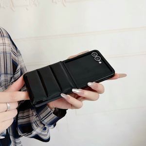 <span class=keywords><strong>Coque</strong></span> de téléphone en cuir PU matelassée <span class=keywords><strong>compatible</strong></span> avec Samsung Z <span class=keywords><strong>Flip</strong></span> 7 6 5 <span class=keywords><strong>4</strong></span> <span class=keywords><strong>3</strong></span> pour femmes - Product Image 2