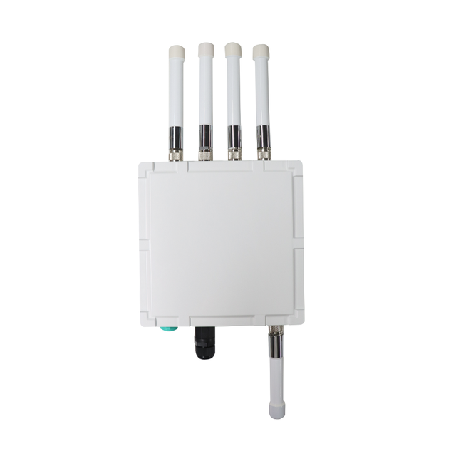 IoT LoRaWAN Outdoor Gateway E318 with Industrial-grade IP67 Enclosure for IoT Commercial Deployment