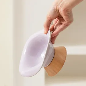 Levantado Tilted Cat Food Água <span class=keywords><strong>Bowl</strong></span> Pet Dog Elevado Beber Comer Tigelas com suporte de madeira Cachorro Kitten Alimentação Cerâmica Cat <span class=keywords><strong>Bowl</strong></span> - Product Image 6