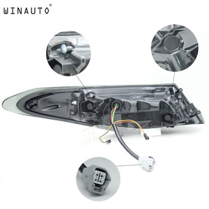 Feux arrière LED LUFENG avec clignotants séquentiels et éclairage de coffre traversant pour Toyota Camry 2018 - <span class=keywords><strong>2022</strong></span> - Product Image 2