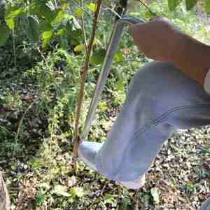 Piqueur et pique-poteaux manuel robuste en acier galvanisé pour une installation au sol efficace - Product Image 4