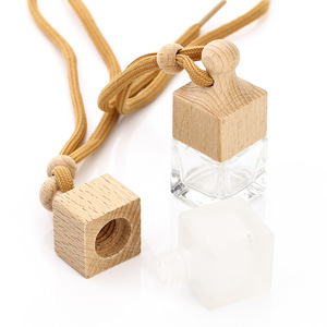 Diffuseur vide d'usine 8ml diffuseur de parfum désodorisant de voiture en verre bouteille de parfum suspendue avec couvercle en bois - Product Image 5