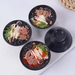 Llavero de Fideos de Arroz con Carne de Res Simulados - Divertido y Realista Modelo de Comida con Fideos Picantes de Res - Product Image 1