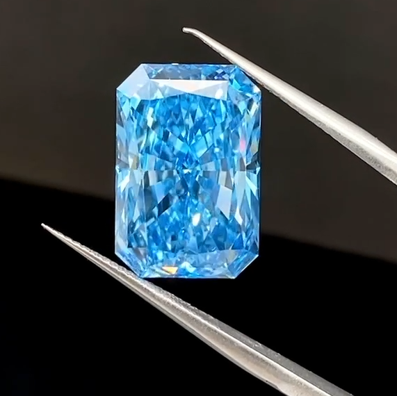 Fancy Vivid Blue Color Loose Diamond Radiant Cut 10.05CT VVS2 CVD Fancy Color Lab Grown Diamond