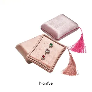 Woven Charm Tassel Velvet Ring Jewelry Box Presente personalizado chinês Knot Jewelry Boxes Creative Packaging Box para Jewelry