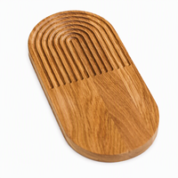Bandeja ovalada de madera de acacia con ranuras y compartimentos planos para llaves, monedas y joyas, organizador para entrada, dormitorio o escritorio, OEM ODM