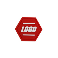 Usine en gros conception personnalisée 3D en relief Silicone étiquette micro-injecté Pvc caoutchouc Patch pour vêtements chapeau