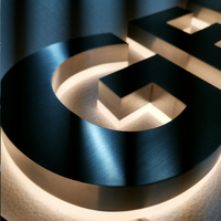 Enseigne avec logo d'entreprise, enseigne extérieure personnalisée, enseigne avec lettres 3d éclairées au mur avec logo