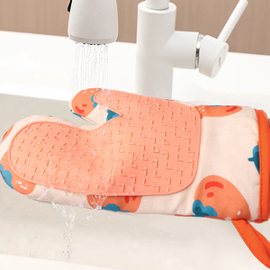 Gants de four personnalisés en coton et silicone, antidérapants, double face, résistants à la chaleur, conformes aux normes FDA, avec protection étendue du <span class=keywords><strong>poignet</strong></span> - Product Image 4