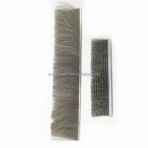 Cepillo de tira de canal de metal de alambre de acero prensado duradero personalizado para pulido de metales - Product Image 4