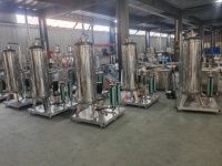 Machine industrielle de fabrication de boissons gazeuses et d'eau gazeuse au CO2