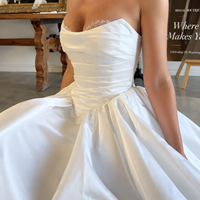 Robe de mariée en satin bustier froncée coupe trapèze avec traîne cathédrale 2026 sur mesure en gros
