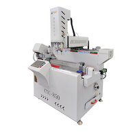 Petite taille 600 850 mm Machine de fraisage et de perçage CNC Routeur automatique avec noyau de planche sportive pour la fabrication de profilés de fenêtres en aluminium