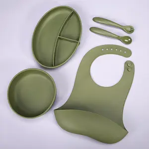 Offre Spéciale Kean Adulte Étanche Bouton Doux Bébé Nouveau Pliant Personnalisé Bavoir En Silicone Avec Ramasse-miettes