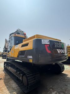 Excavatrice sur chenilles Volvo EC300 d'occasion, 30 tonnes, modèle 2022, avec moteur, boîte de vitesses, pompe et composants hydrauliques – Vente Flash - Product Image 2