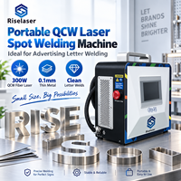 Soudeuse laser portable QCW 300W, machine de soudage laser à fibre portative pour la fabrication de lettres en acier inoxydable et de panneaux signalétiques