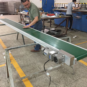 Convoyeurs tournants personnalisés Ligne de transport Système de convoyeur à bande inclinée pour machine d'injection - Product Image 4