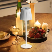 Lampe de table décorative LED sans fil à design plissé créatif, rechargeable par USB, pour restaurant, chambre et salon