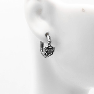 Pendientes Huggie de acero y titanio yunnique con forma de espada y piedra negra, joyería de moda para mujer - Product Image 4