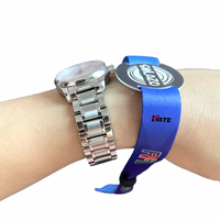 Kunden spezifische Satin gewebte Armbänder für VIP-Veranstaltungen RFID NFC Eintrittskarte & Party Armband für Festivals & Konzerte