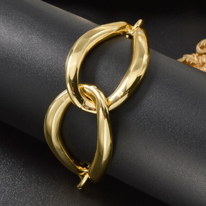 Bracelet unisexe tendance de luxe à maillons ovales géométriques entrelacés avec fermoir à bascule, en cuivre poli vibrant, personnalisable, pour anniversaire, plaqué or 18 carats, vente en gros - Product Image 4