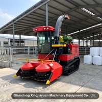 Moissonneuse-broyeuse automotrice sur chenilles avec une hauteur de projection de 4-5 m et broyage des grains pour une ensilage de haute qualité