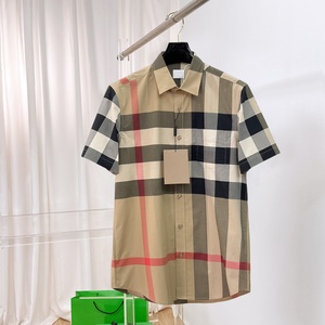 Camisa de manga corta Burberry de diseño a cuadros, informal, transpirable, de alta calidad, para hombre. - Product Image 1