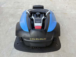 Tondeuse à moteur GardenLink NetTrace pour usage agricole, personnalisable, 3 lames centrifuges, hauteur de coupe 20-60 mm - Product Image 4