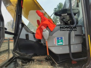 Excavadora Usada Hitachi ZX120 de Segunda Mano, 12 Toneladas, Modelo 2022, Motor de Alta Calidad, Accesorios, Cucharón de 0.52m - Product Image 6