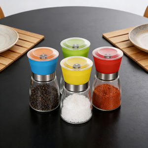 Moulin à sel et à poivre au <span class=keywords><strong>prix</strong></span> d'usine, accessoires de cuisine ménagers, shaker à poivre portable, récipient à épices, porte-bouteille - Product Image 2