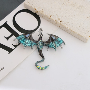 Broche vintage de dragón volador pintado al óleo <span class=keywords><strong>para</strong></span> hombres y mujeres, accesorio versátil y personalizado <span class=keywords><strong>para</strong></span> <span class=keywords><strong>trajes</strong></span> y abrigos. - Product Image 6