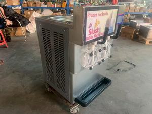 Machine à slushy automatique commerciale en acier inoxydable haute efficacité Shineho S460D pour usage commercial, machine à milkshake - Product Image 3