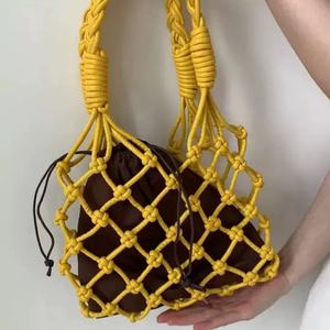 Bolso de mano tejido a mano hueco de diamantes de imitación de diseñador de lujo para banquetes de mujer <span class=keywords><strong>tipo</strong></span> de cierre abierto - Product Image 3
