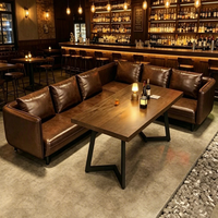 Ensemble de banquettes de bar en bambou de style industriel avec table et chaises pour usage commercial dans les restaurants et les cafés