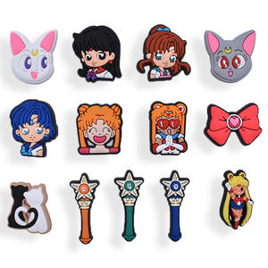 Nouveautés : Breloques de chaussures en PVC Sailor Moon, Spy Family, Chainsaw Man, Anime, pour sabots, 2-4 cm (comme sur l'image) pour décorations de chaussures - Product Image 1