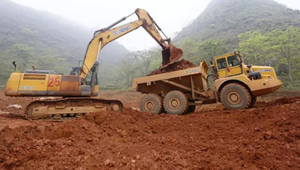 XCM-G truk sampah tambang 60ton XDA60E Harga kendaraan <span class=keywords><strong>dump</strong></span> <span class=keywords><strong>truck</strong></span> gandeng 6X6 - Product Image 5