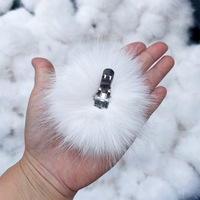 Pompons en fausse fourrure en gros en stock pour accessoires sportifs DIY, pendentifs, garnitures, boules en peluche pour chaussures, chapeaux et vêtements