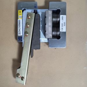 Système de protection contre les chutes pour ascenseurs en acier robuste, modèle 240DK, conçu pour une longue durée de vie et des normes de sécurité élevées - Product Image 4