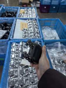 Yixuan Pistola de Massagem Elétrica Mini Portátil de Última Geração para Relaxamento Corporal e Academia - Super Vendas - Product Image 4