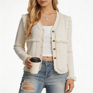 Cardigan court pour femme, personnalisé en usine, en tricot d'automne léger, couleur crème unie, à côtes verticales, avec bordure à franges brutes et col en V - Product Image 1