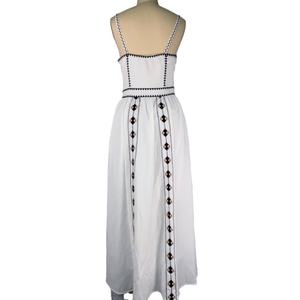 เดรสผ้าฝ้ายสไตล์เอธนิคสีขาวแบบสายเดี่ยวสำหรับผู้หญิง คอลเลคชั่นใหม่ปี 2025 รุ่น First Love - Product Image 4