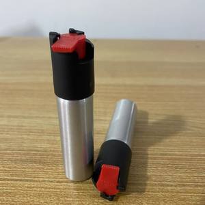 Semprotan Pertahanan Diri Ringkas dengan Gantungan Kunci Lepas Cepat, Desain Pegangan Jari untuk Akurasi, Alat Keamanan Pribadi Portabel - Product Image 1