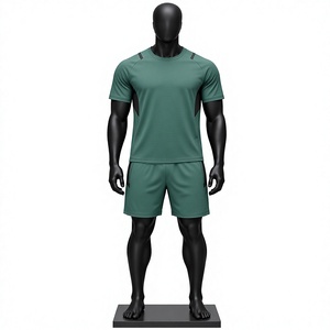 Conjunto Deportivo para Hombre, Camiseta de Manga Corta y Pantalones Cortos de Poliéster 100% de Secado Rápido, Color Verde, Ropa Deportiva para Adultos - Product Image 1