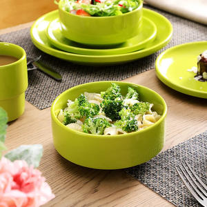 Service de table de luxe vert vif avec logo personnalisé, 16 pièces, en céramique et grès, pour usage domestique et hôtelier, comprenant assiettes, plats et tasses en terre cuite - Product Image 2