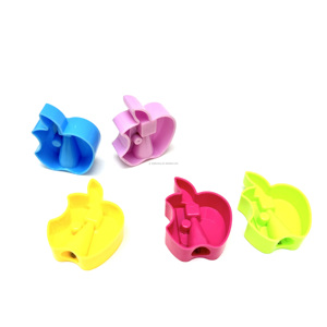 H-TONE <span class=keywords><strong>en</strong></span> forme de pomme trou étudiant taille-crayon <span class=keywords><strong>en</strong></span> plastique maquillage sourcil stylo taille-crayons école fournitures de <span class=keywords><strong>bureau</strong></span> <span class=keywords><strong>en</strong></span> <span class=keywords><strong>gros</strong></span> - Product Image 2