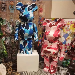 Venta al por mayor, ¡gran oferta! Listo para enviar: Figura de acción <span class=keywords><strong>Bearbrick</strong></span> de 70 cm para decoración de sala de estar, el primer muñeco de juguete de regalo. - Product Image 2
